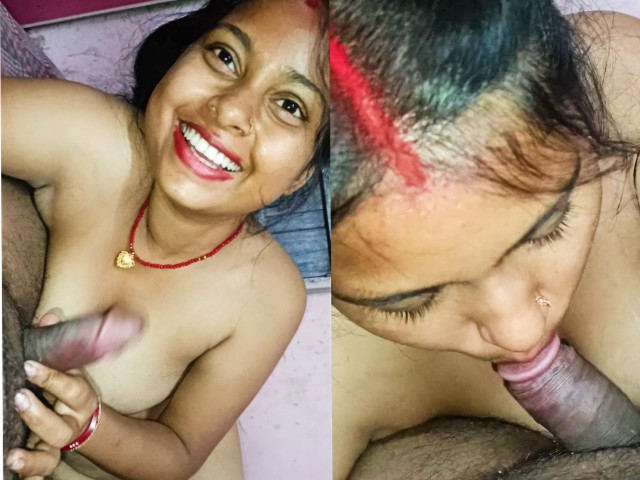 Sexy Bhabhi Sucked Her Husbands While Bathing and Took Out Water